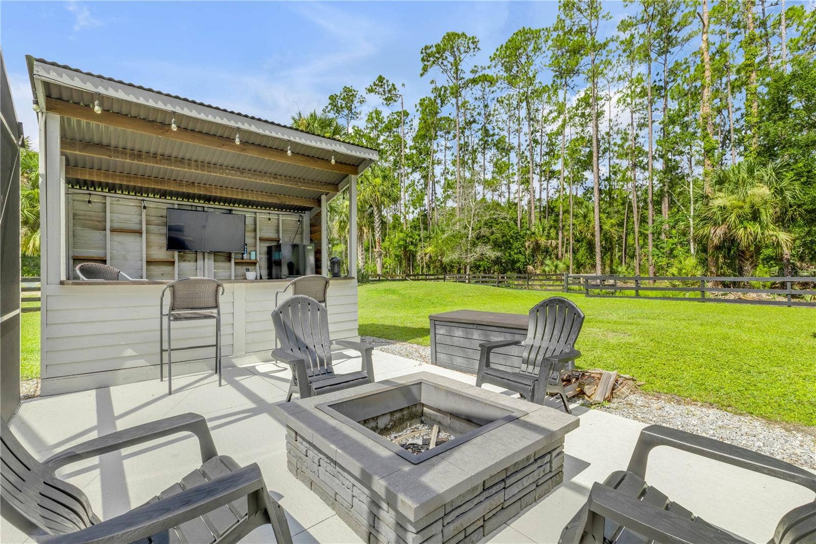 2195 W POINSETTIA DRIVE, Port Orange, FL 32128 2195 W POINSETTIA DRIVE, Port Orange, FL 32128