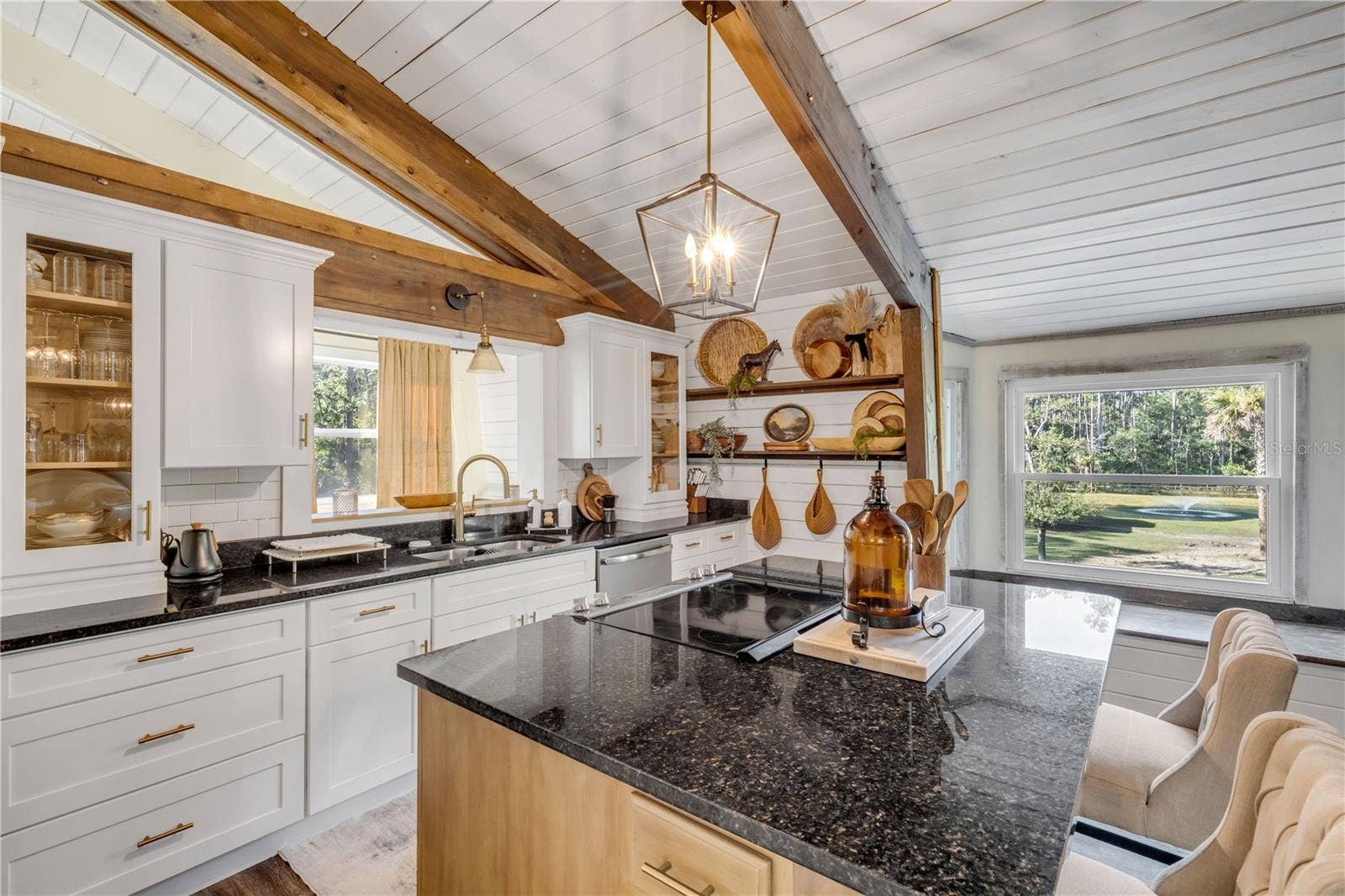 2195 W POINSETTIA DRIVE, Port Orange, FL 32128 2195 W POINSETTIA DRIVE, Port Orange, FL 32128