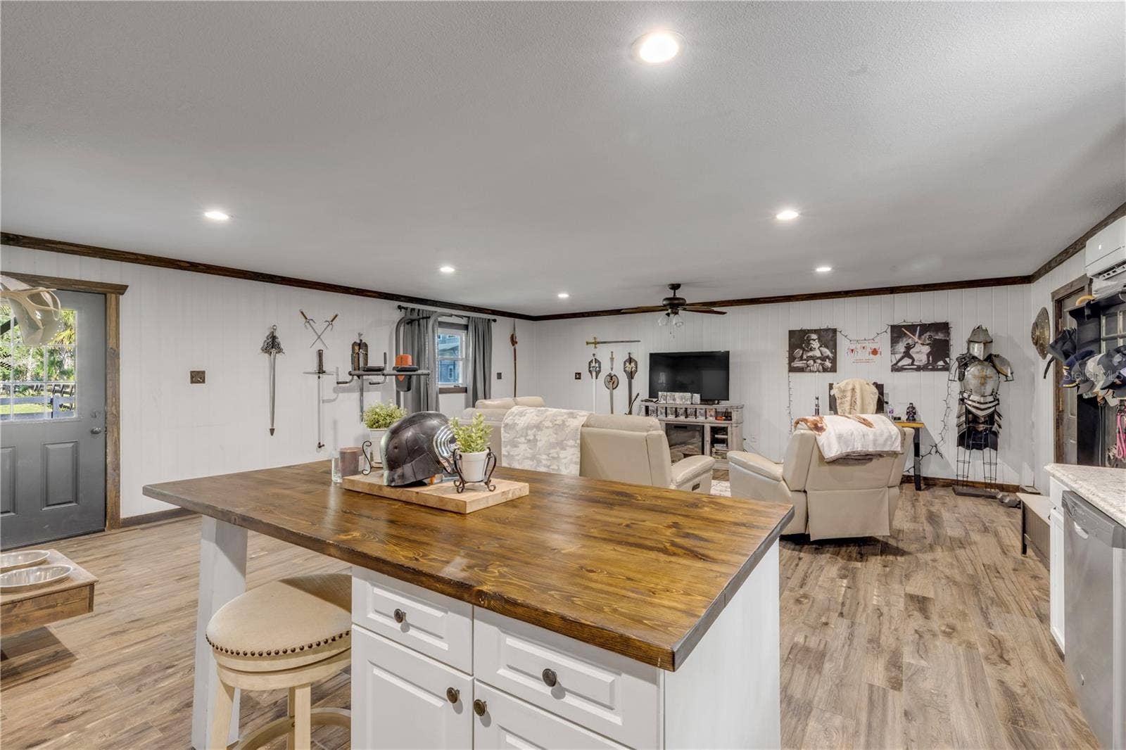 2195 W POINSETTIA DRIVE, Port Orange, FL 32128 2195 W POINSETTIA DRIVE, Port Orange, FL 32128
