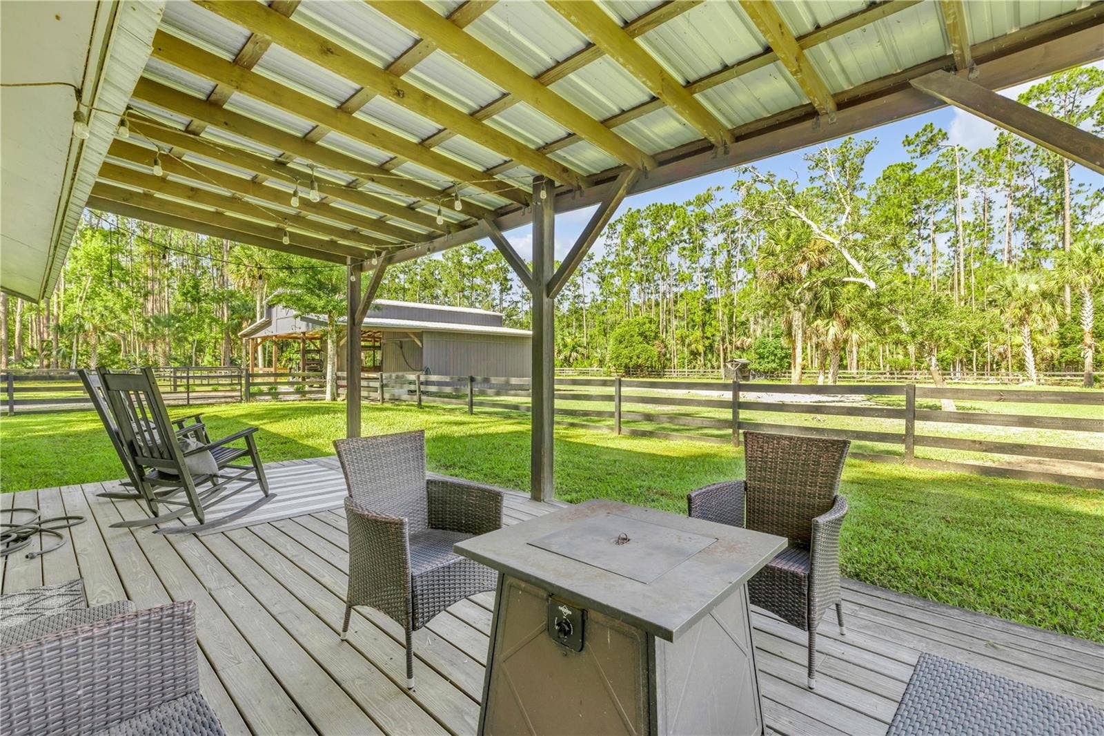 2195 W POINSETTIA DRIVE, Port Orange, FL 32128 2195 W POINSETTIA DRIVE, Port Orange, FL 32128