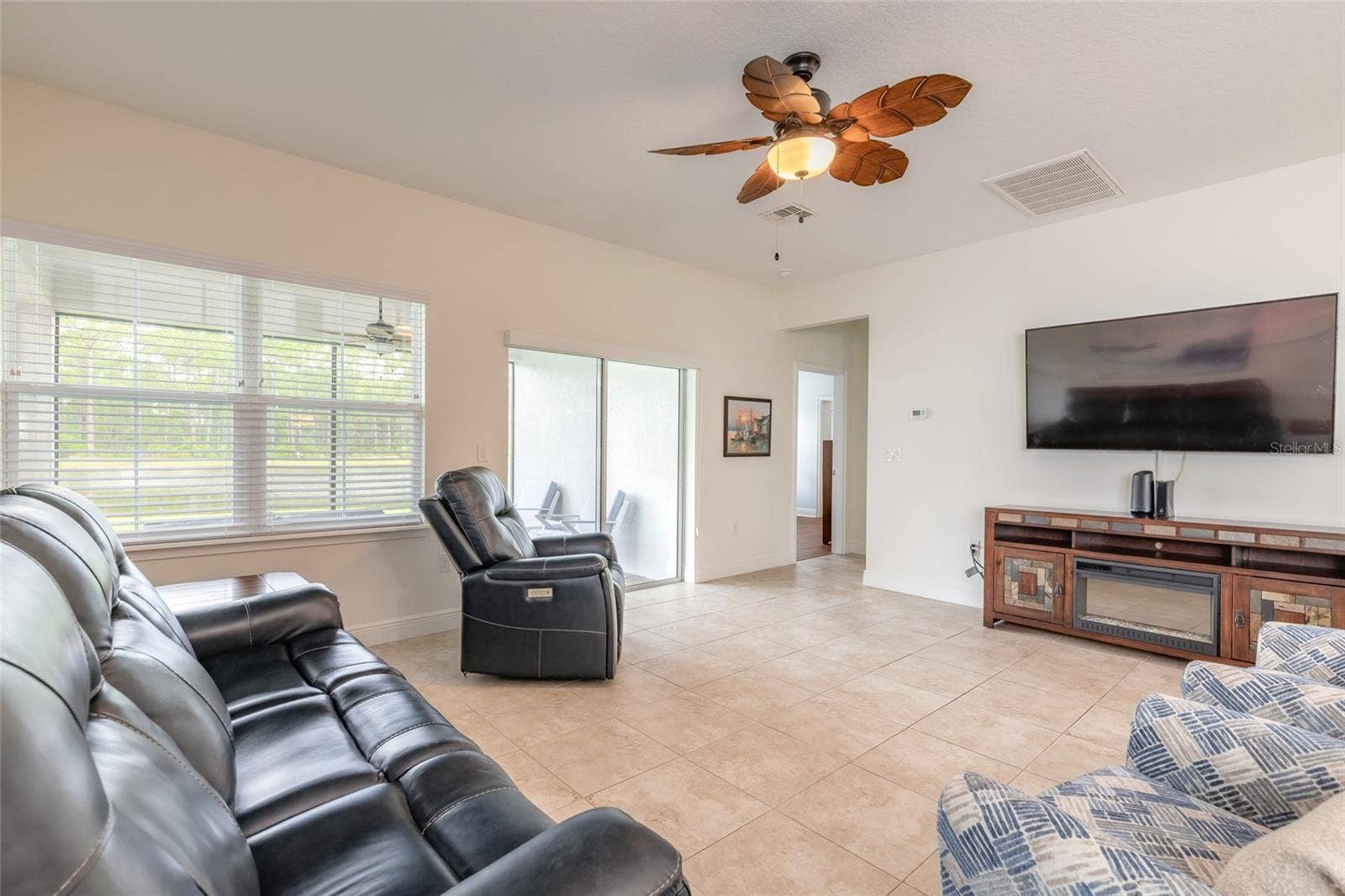 5428 HUTCHINSON STREET, Port Orange, FL 32128 5428 HUTCHINSON STREET, Port Orange, FL 32128
