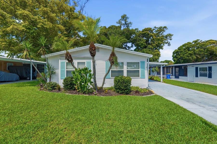 Property photo for 304 PORTSIDE LANE, Edgewater, FL