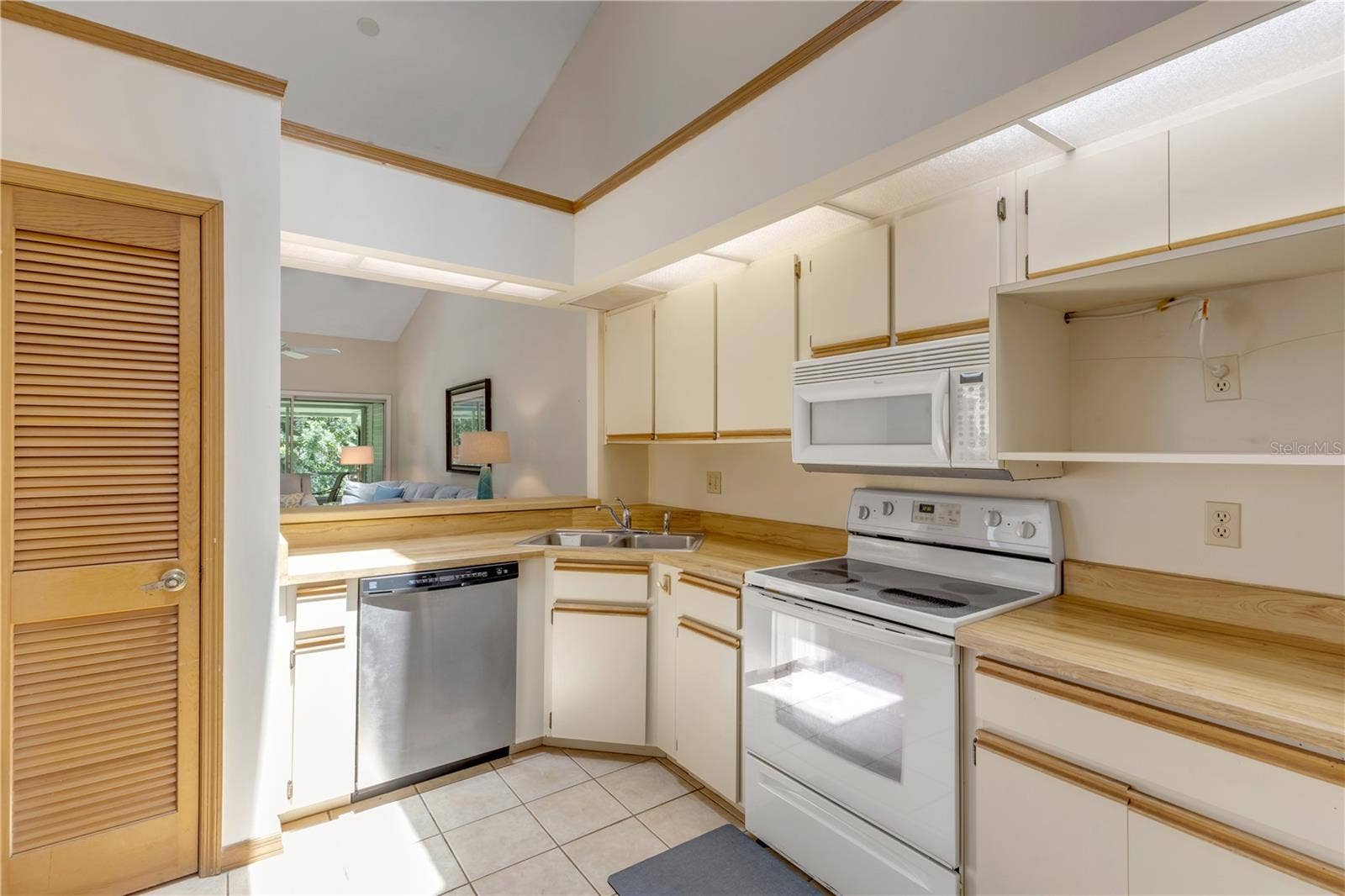 937 MEADOW VIEW DRIVE, #B, Port Orange, FL 32127 937 MEADOW VIEW DRIVE, #B, Port Orange, FL 32127