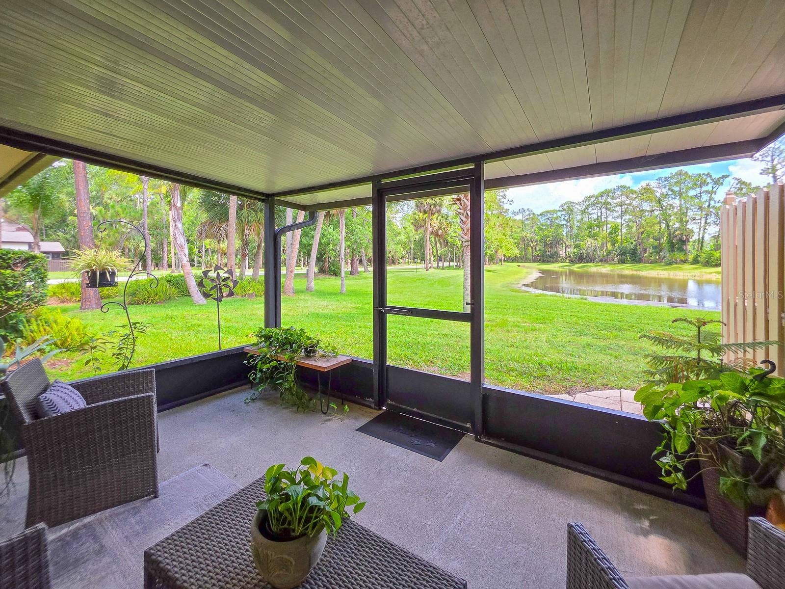 100 SEA PINES CIRCLE, Daytona Beach, FL 32114
