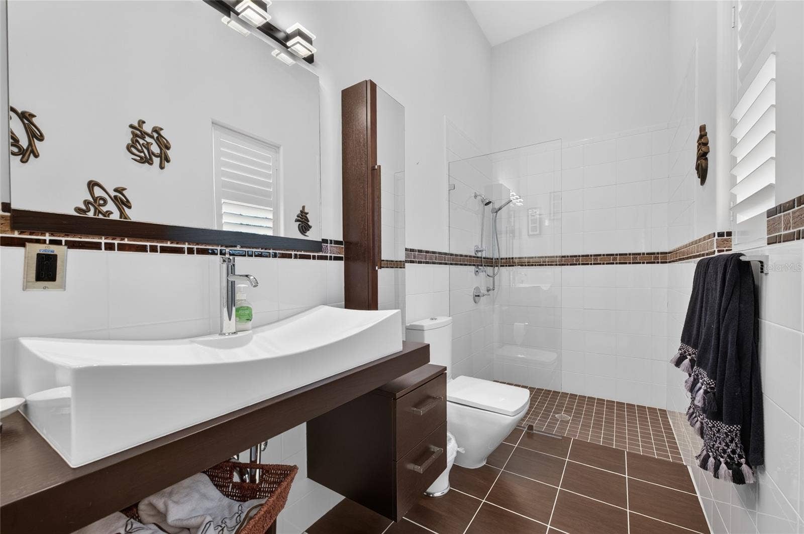 3RD BATHROOM
