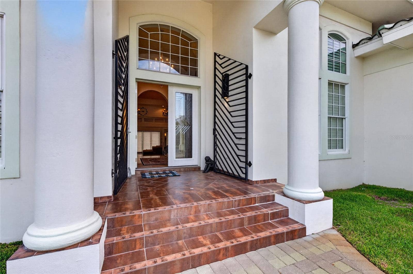 FRONT PATIO