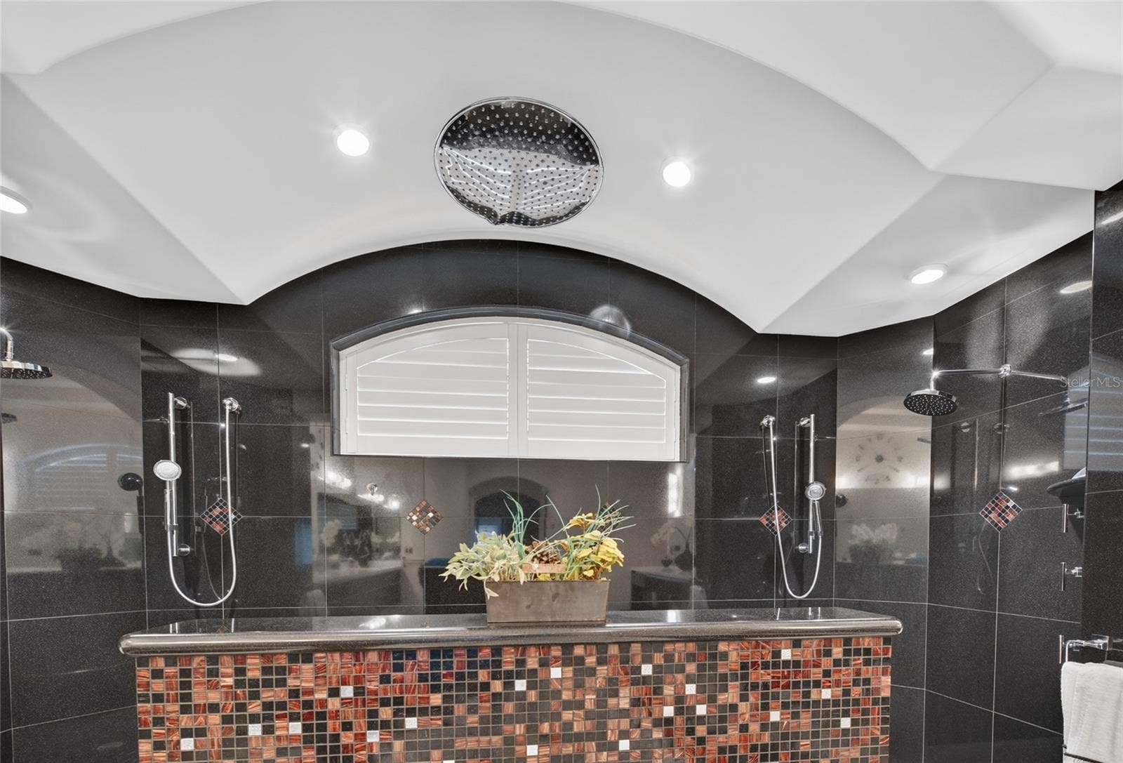 RAIN SHOWER HEAD