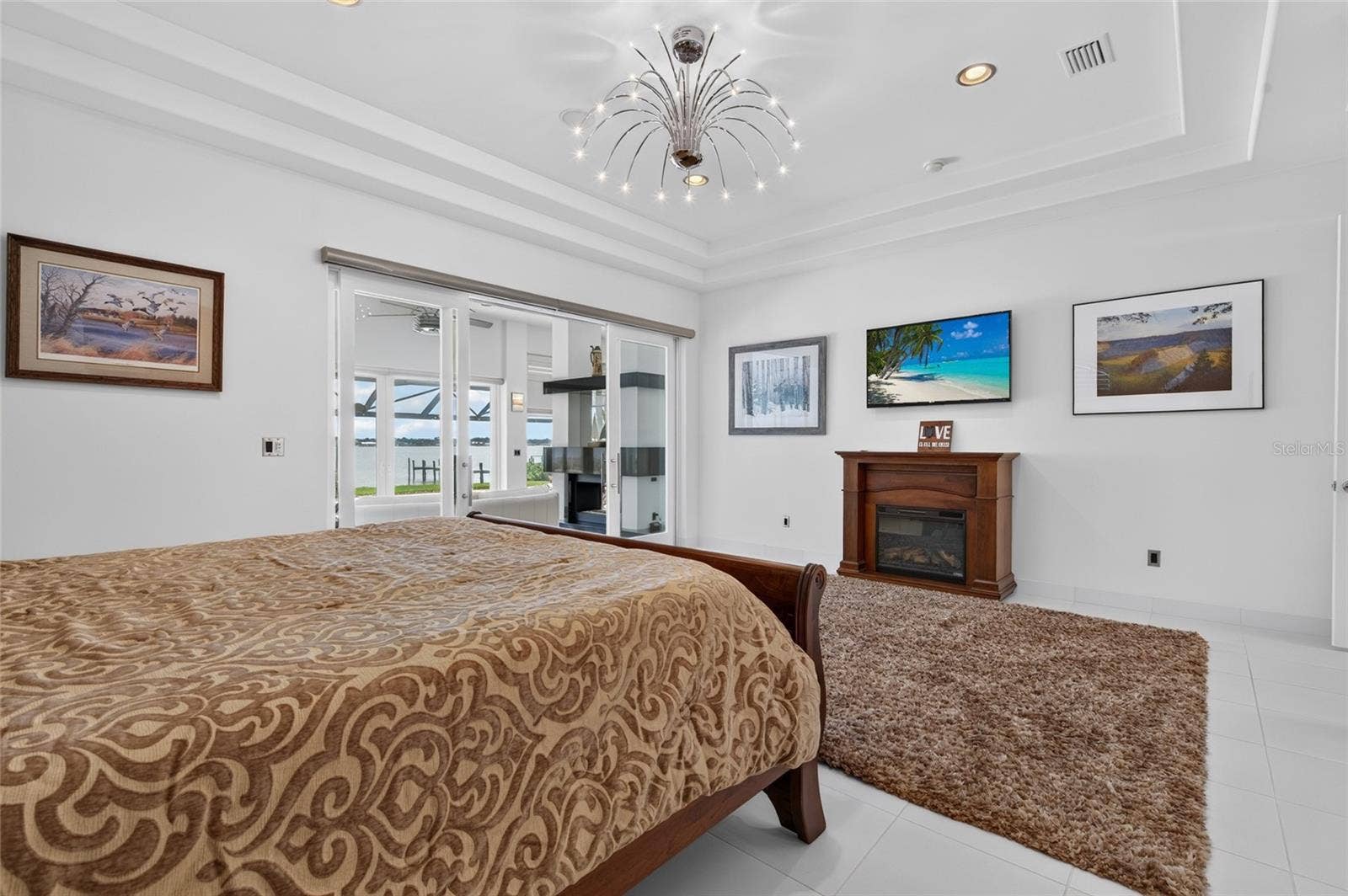 PRIMARY BEDROOM VIEW