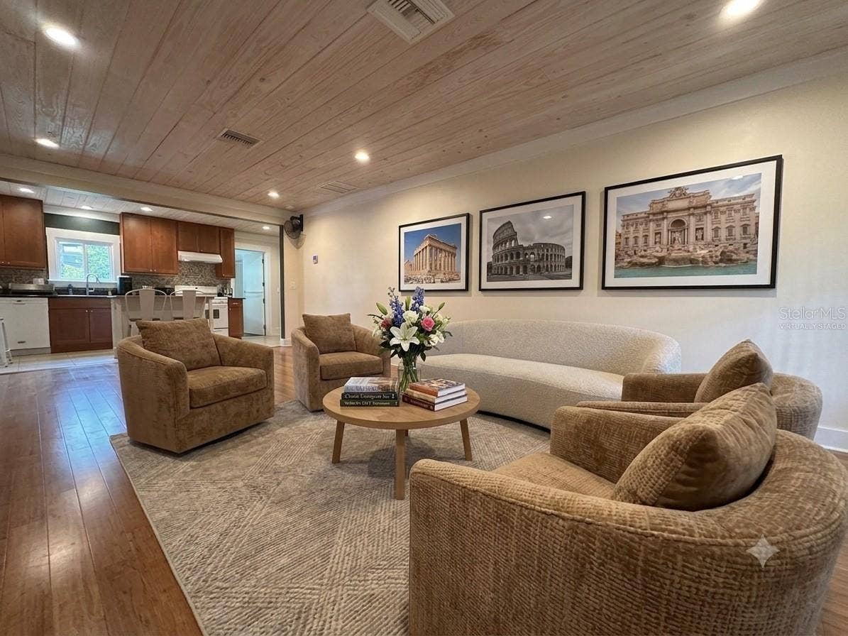 GREAT ROOMVIRTUALLY STAGED