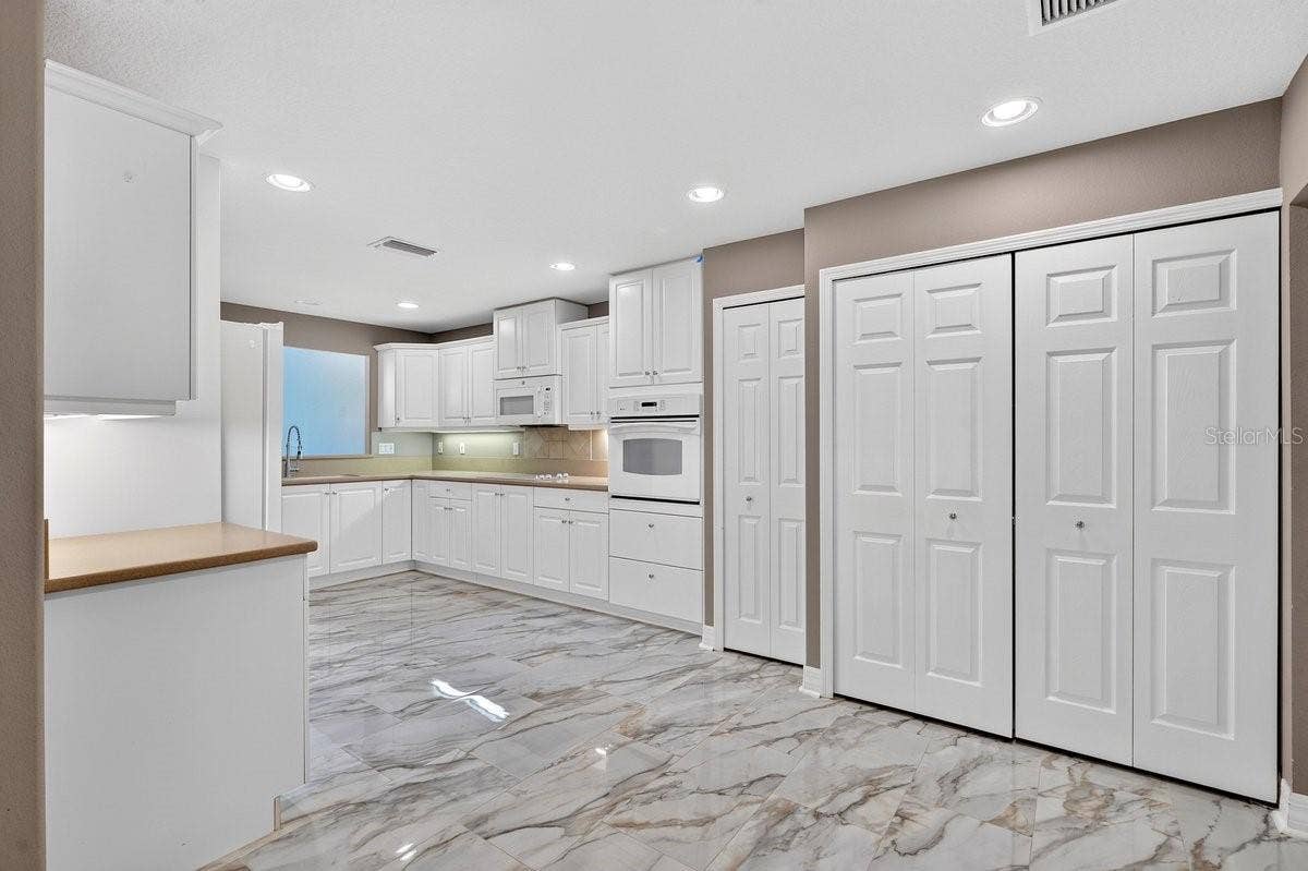 1975 RUTGERS PLACE, Port Orange, FL 32128