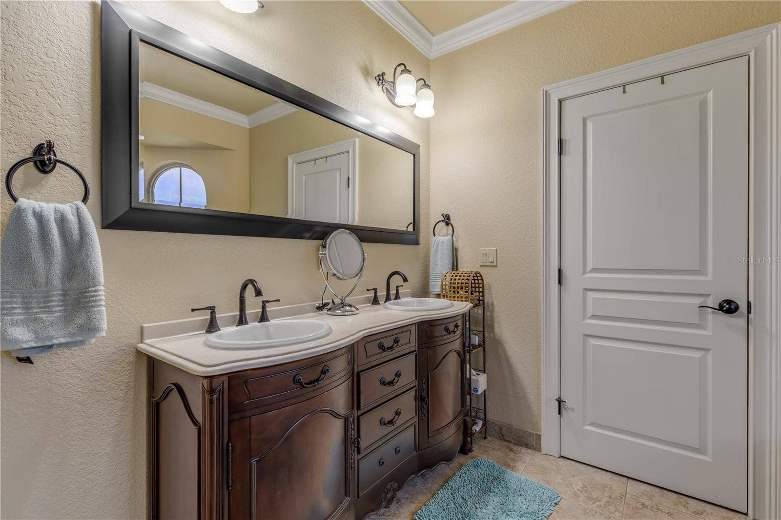 5090 RIVERSIDE DRIVE, #105, Port Orange, FL 32127 double vanity