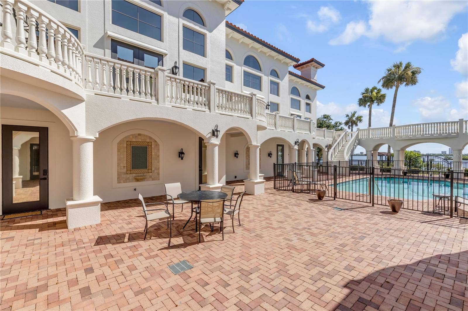 5090 RIVERSIDE DRIVE, #105, Port Orange, FL 32127 Common Courtyard and pool