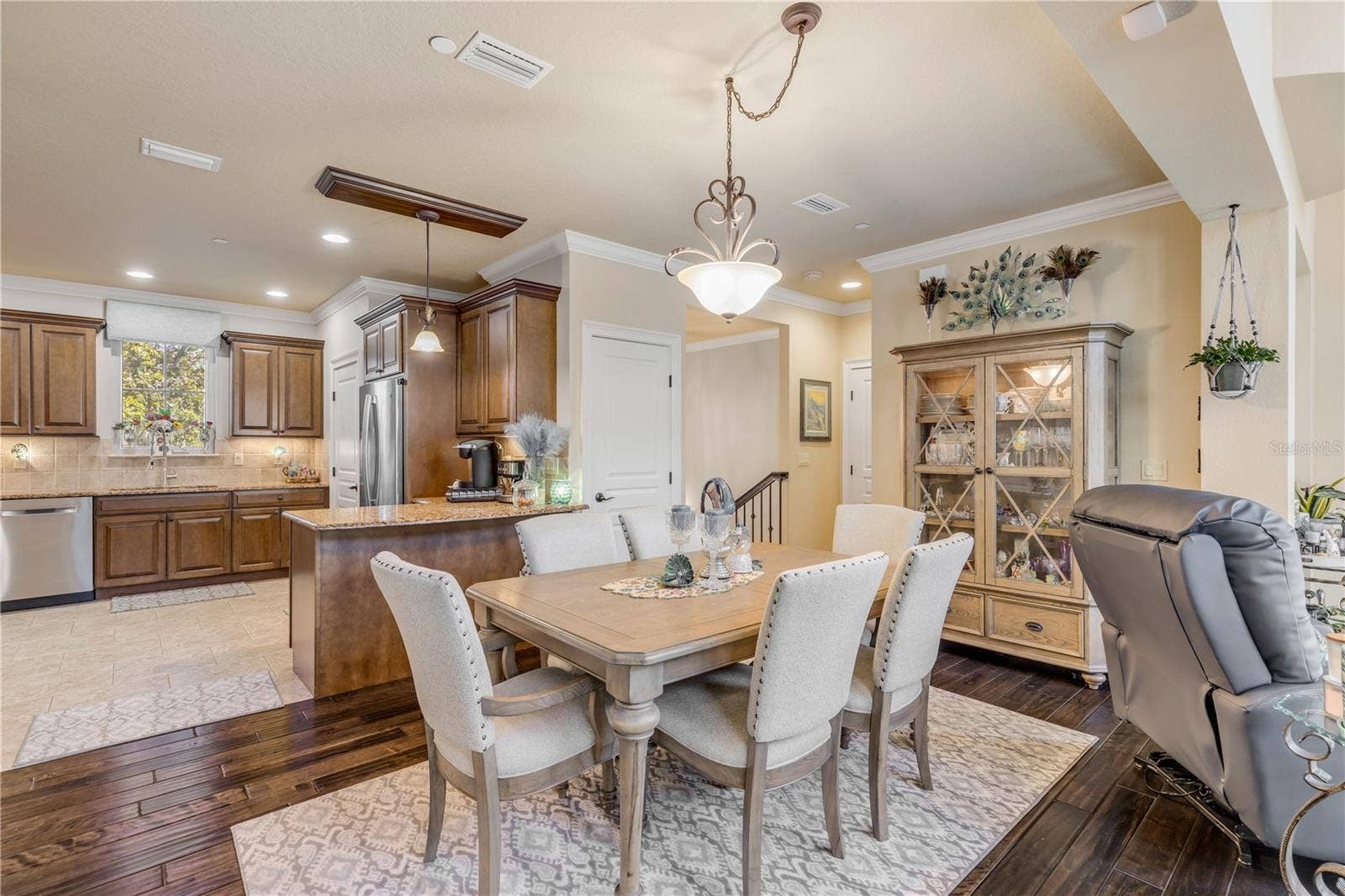 5090 RIVERSIDE DRIVE, #105, Port Orange, FL 32127 dining/kitchen