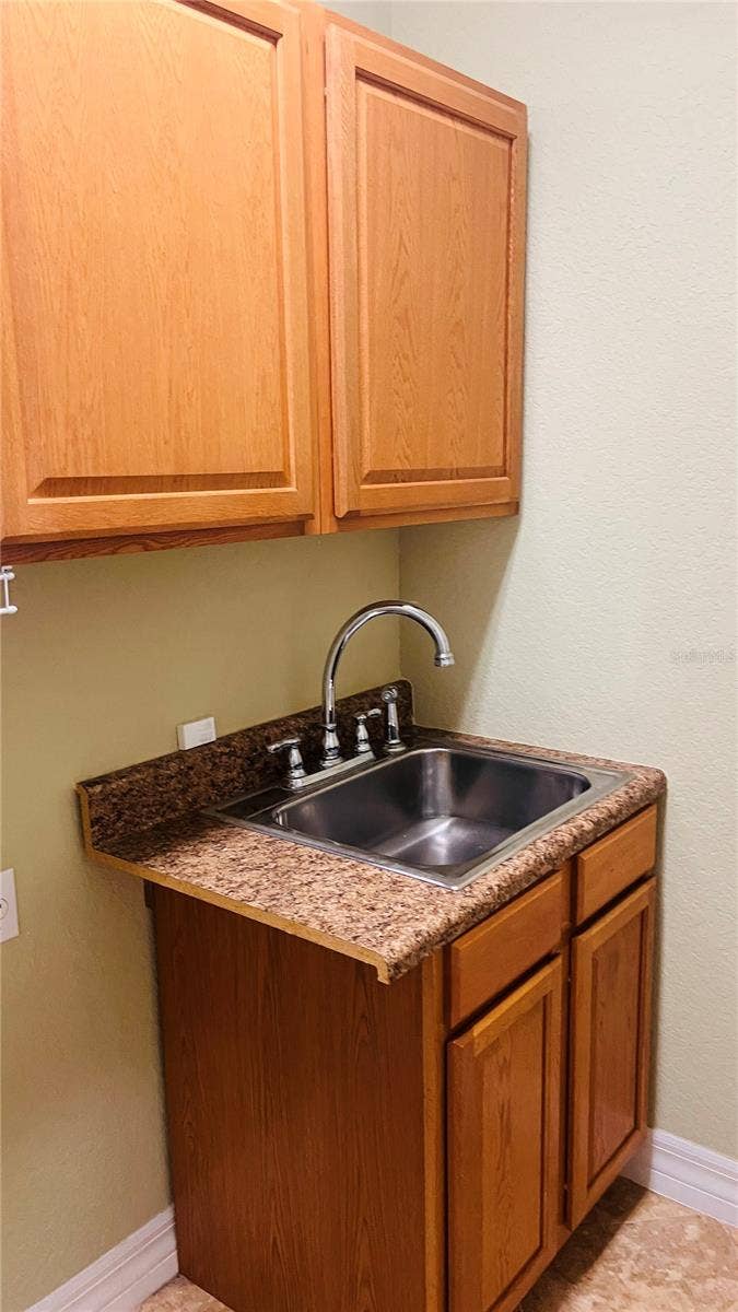 1221 DUMAINE AVENUE, Port Orange, FL 32129 LAUNDRY AREA