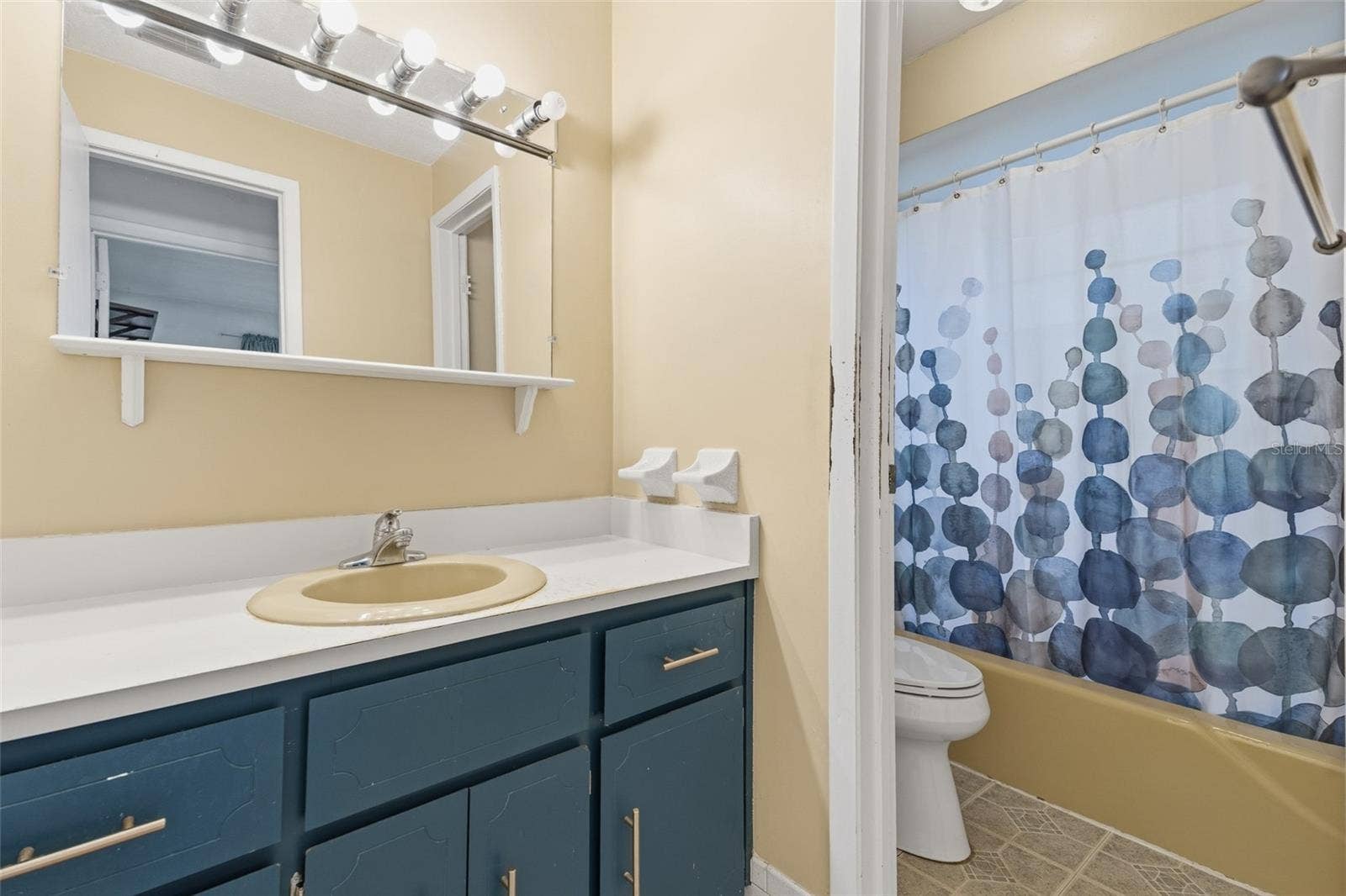 2021 ORIOLE LANE, South Daytona, FL 32119