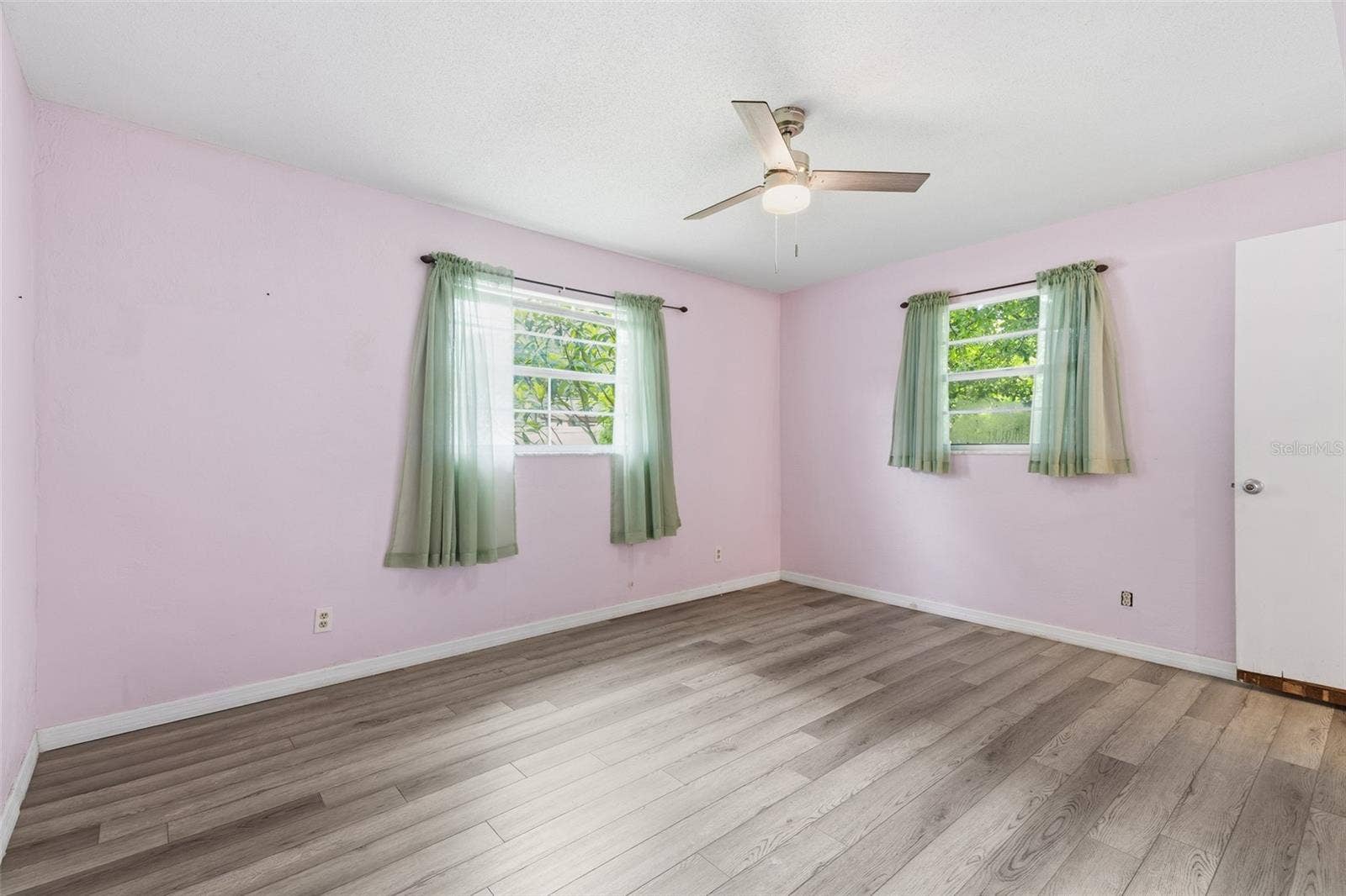 2021 ORIOLE LANE, South Daytona, FL 32119