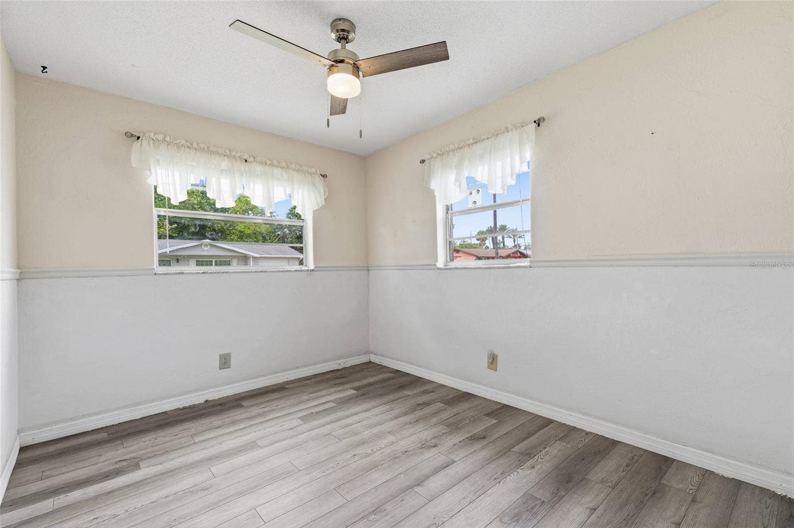 2021 ORIOLE LANE, South Daytona, FL 32119