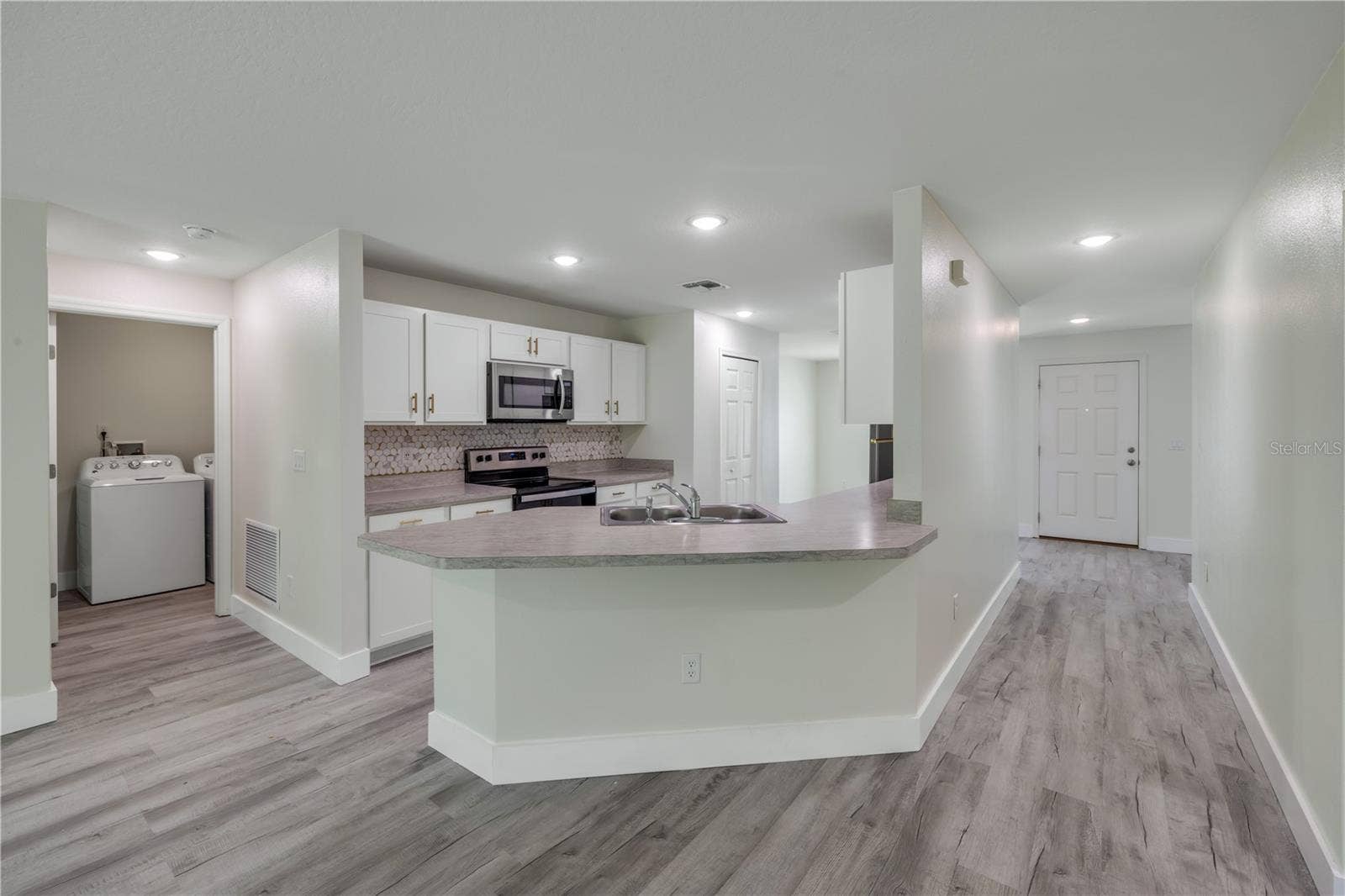 176 PINE GROVE DRIVE, Palm Coast, FL 32164 176 PINE GROVE DRIVE, Palm Coast, FL 32164