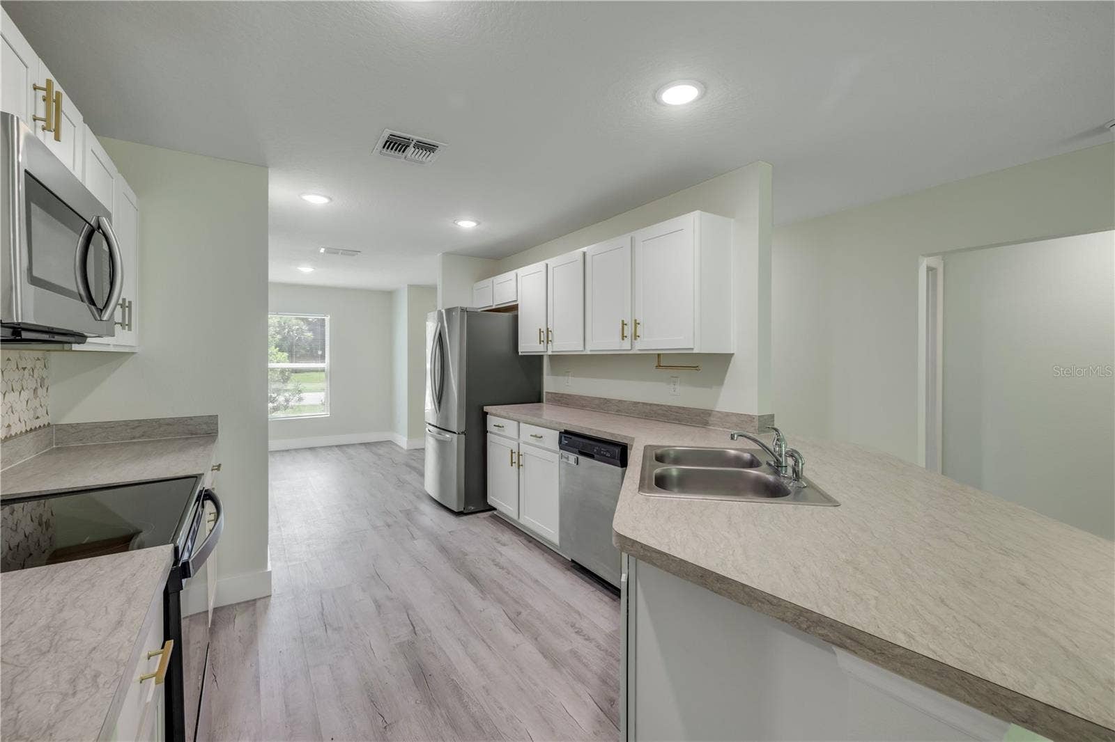 176 PINE GROVE DRIVE, Palm Coast, FL 32164 176 PINE GROVE DRIVE, Palm Coast, FL 32164
