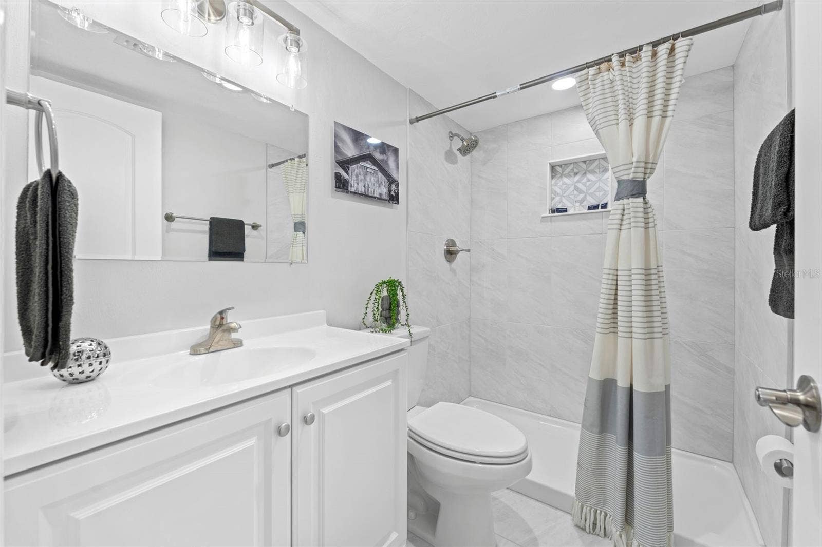 3606 S PENINSULA DRIVE, #103, Port Orange, FL 32127 Guest Bathroom