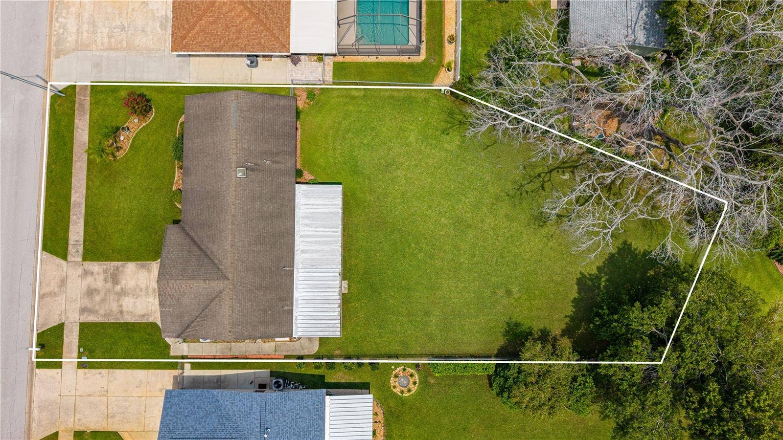 2955 CARRIAGE DRIVE, South Daytona, FL 32119