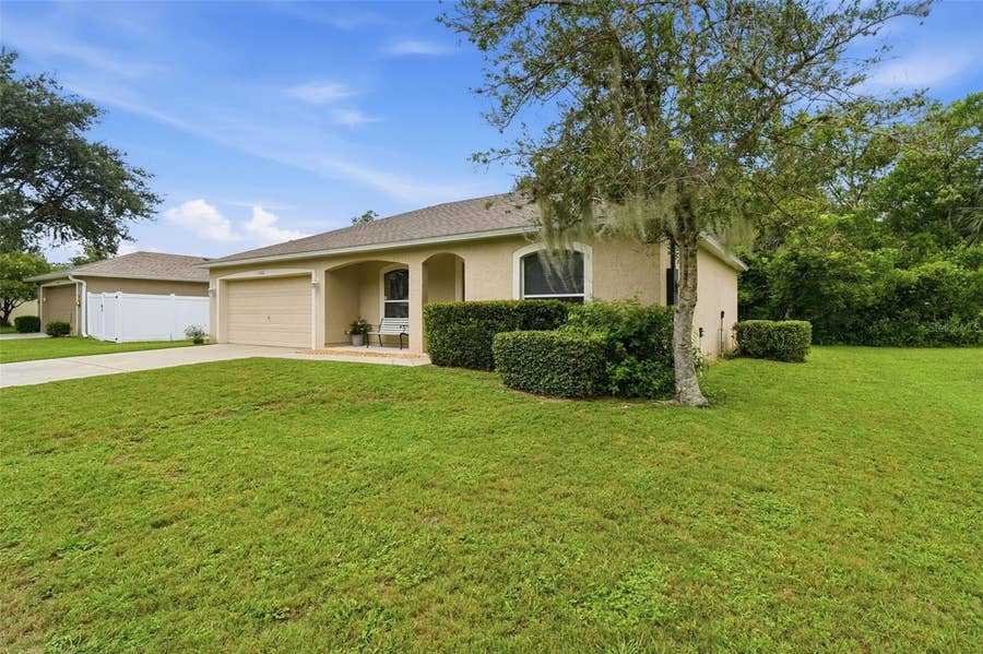 Property photo for 1302 BENTON LAKE DRIVE E, Deland, FL