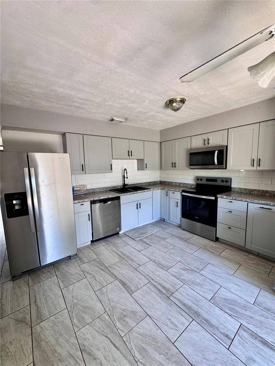 920 BOULDER DRIVE, South Daytona, FL 32119