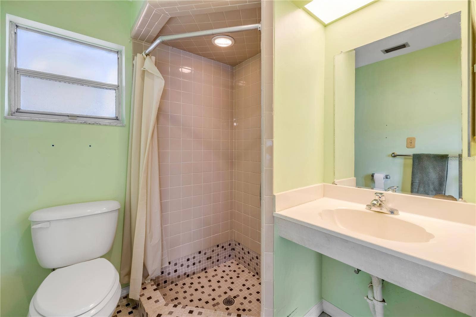 1428 MARDRAKE ROAD, Daytona Beach, FL 32114 1428 MARDRAKE ROAD, Daytona Beach, FL 32114