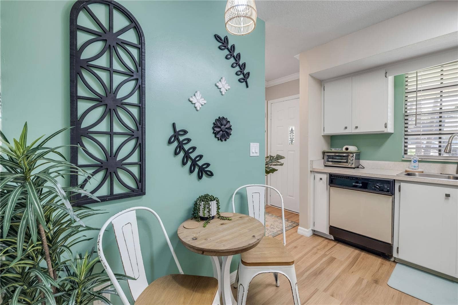 232 N RIDGEWOOD AVENUE, #23, Edgewater, FL 32132 232 N RIDGEWOOD AVENUE, #23, Edgewater, FL 32132