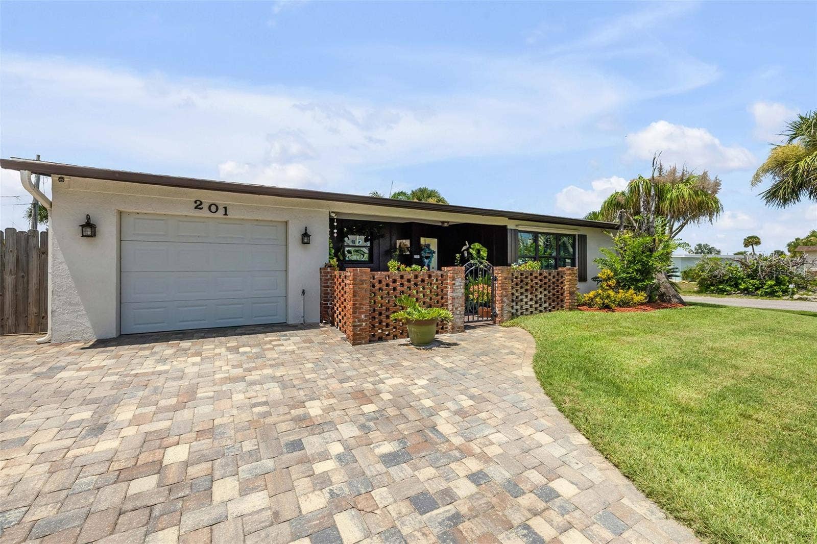 201 S VENETIAN WAY, Port Orange, FL 32127