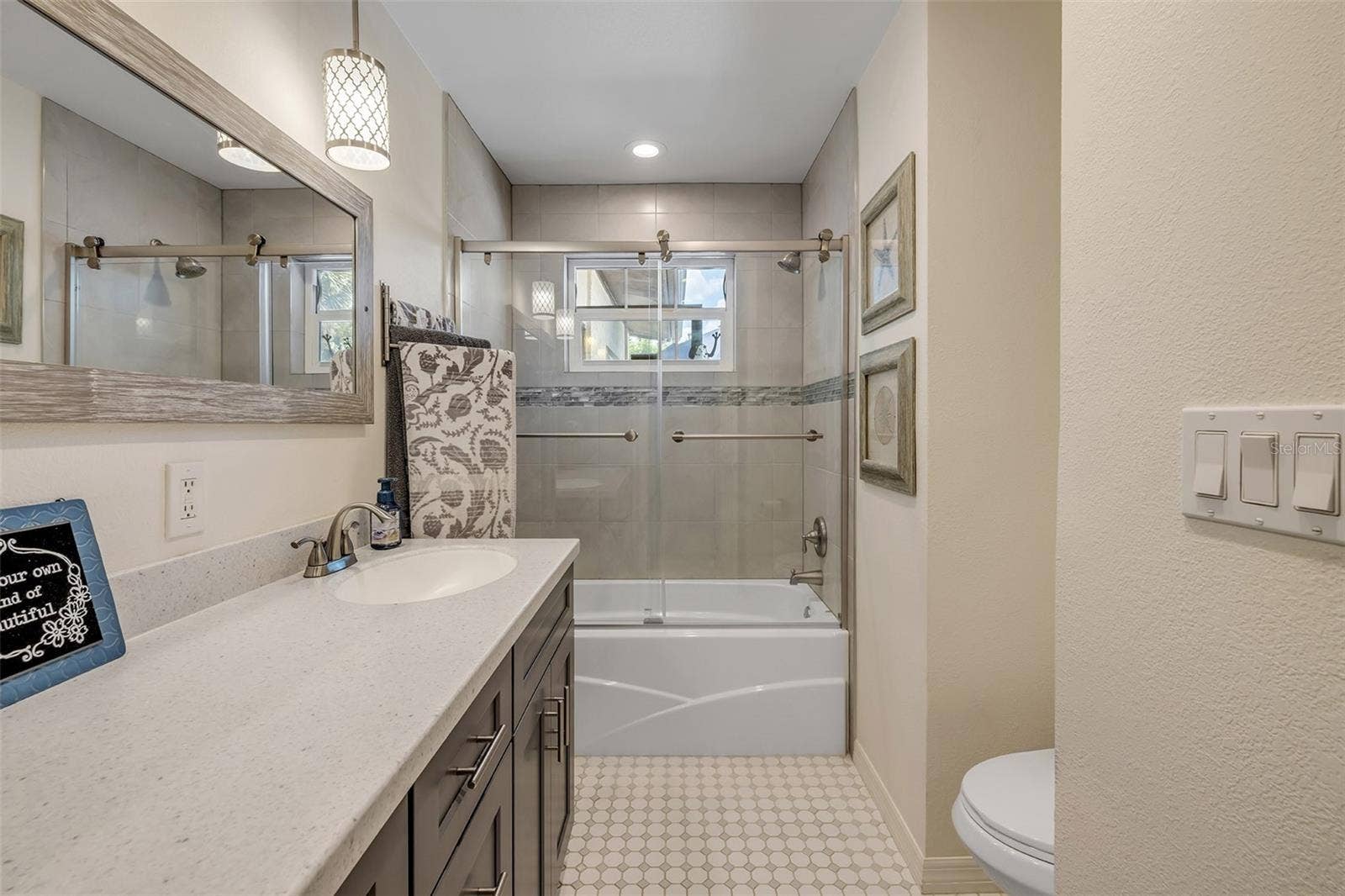 201 S VENETIAN WAY, Port Orange, FL 32127