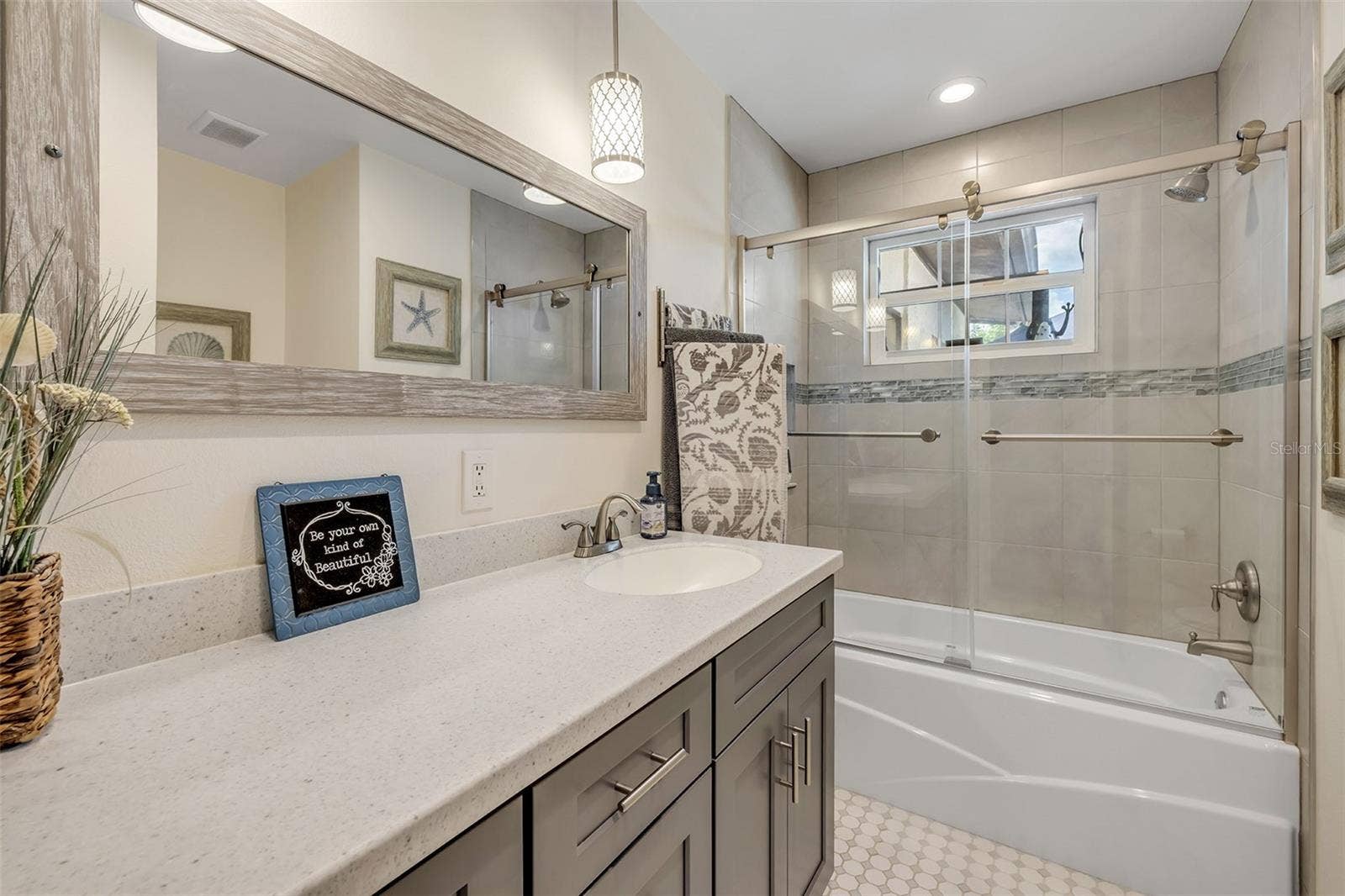 201 S VENETIAN WAY, Port Orange, FL 32127