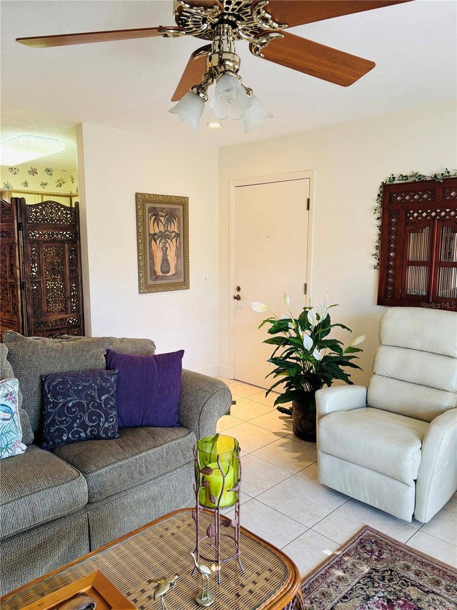1640 JUNO TRAIL, #205-F, Astor, FL 32102 1640 JUNO TRAIL, #205-F, Astor, FL 32102