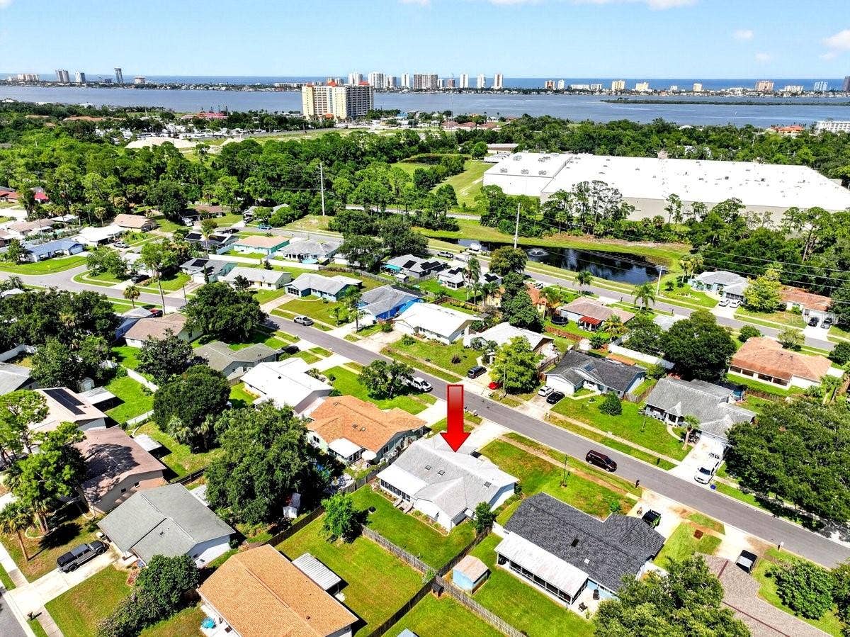 2956 BRISTOL LANE, South Daytona, FL 32119