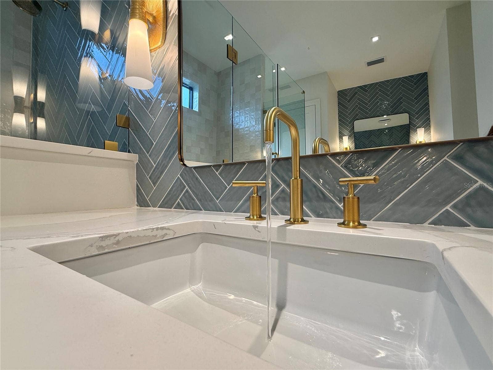 4643 VAN KLEECK DRIVE, New Smyrna Beach, FL 32169 Primary Sink