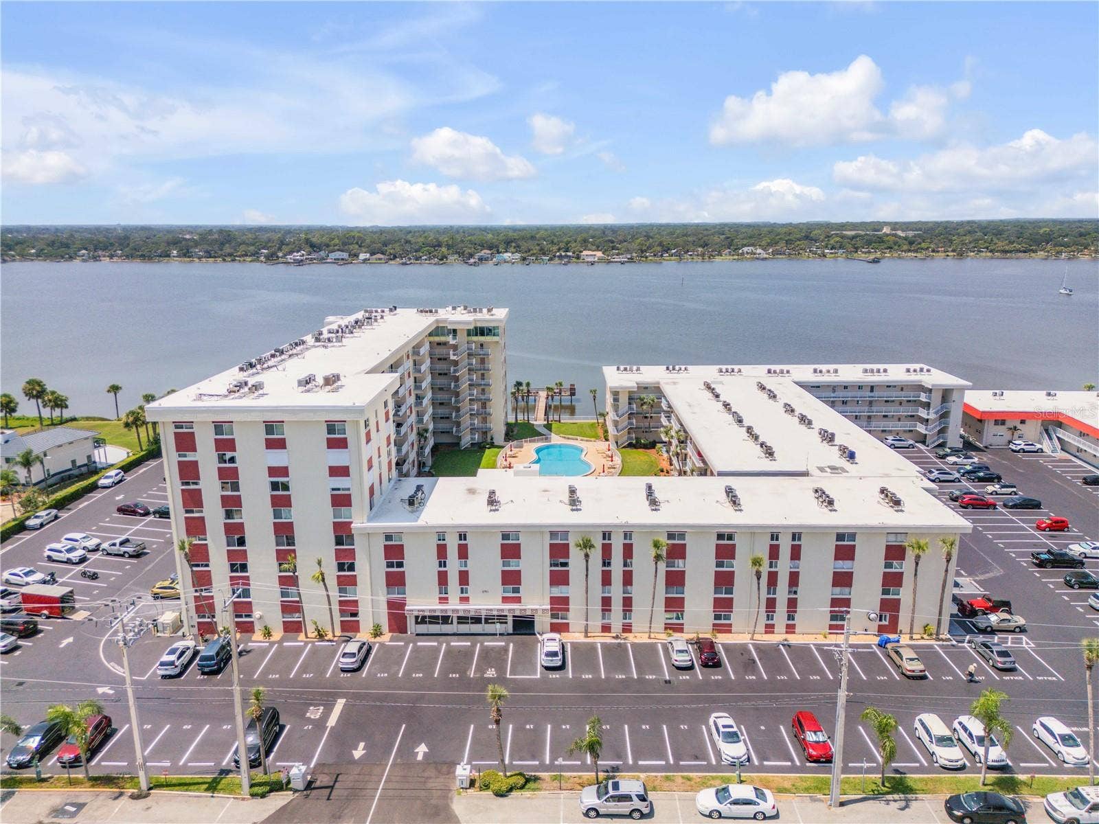 2711 N HALIFAX AVENUE, #372, Daytona Beach, FL 32118 2711 N HALIFAX AVENUE, #372, Daytona Beach, FL 32118