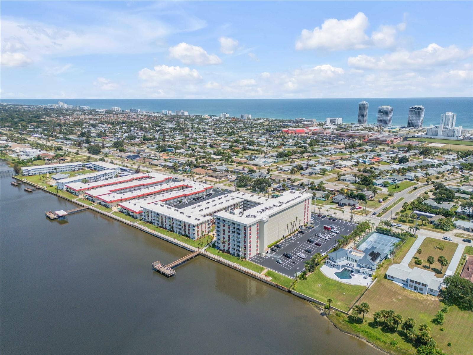 2711 N HALIFAX AVENUE, #372, Daytona Beach, FL 32118 2711 N HALIFAX AVENUE, #372, Daytona Beach, FL 32118