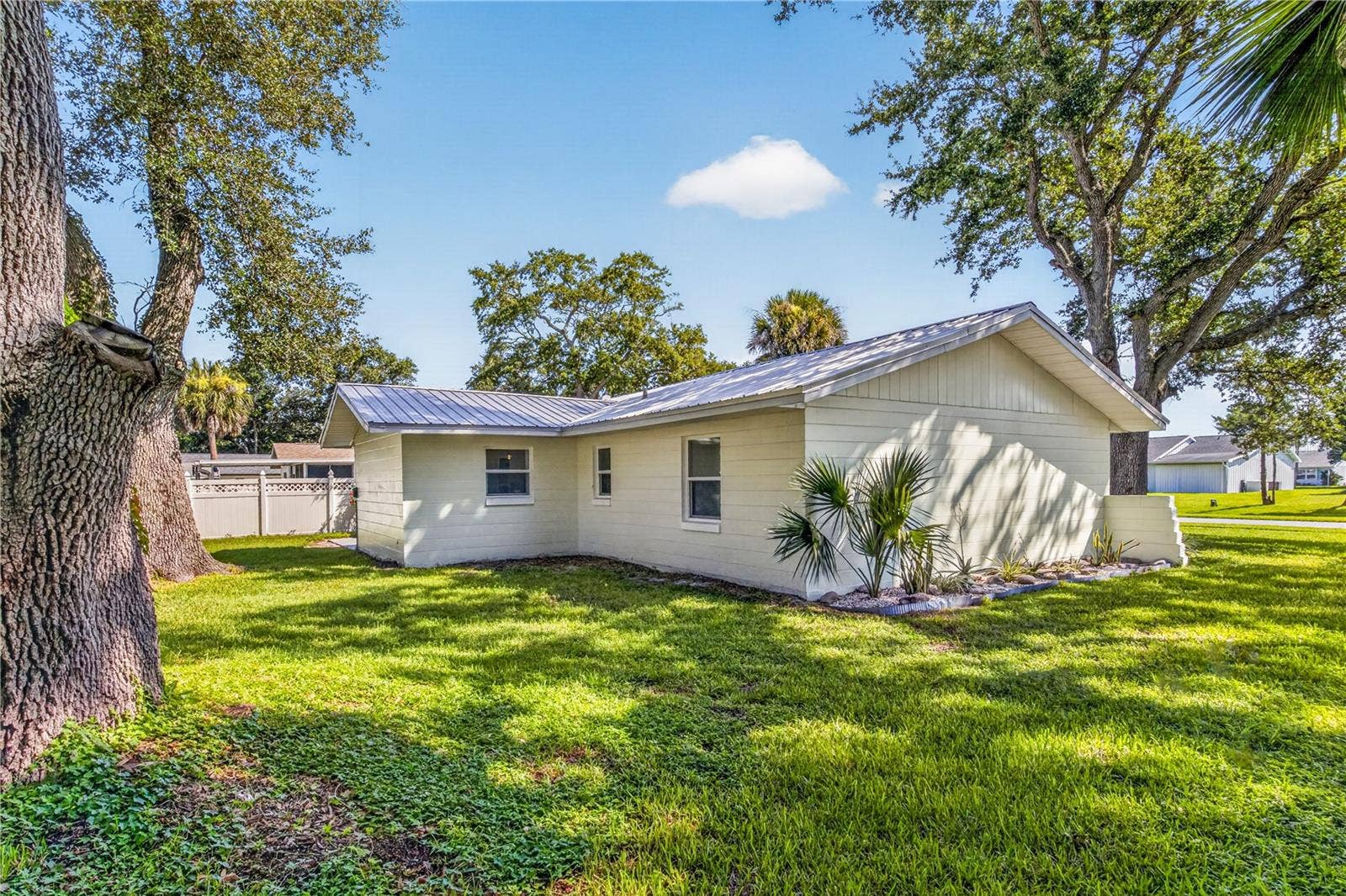 5464 RIVERSIDE DRIVE, Port Orange, FL 32127 5464 RIVERSIDE DRIVE, Port Orange, FL 32127