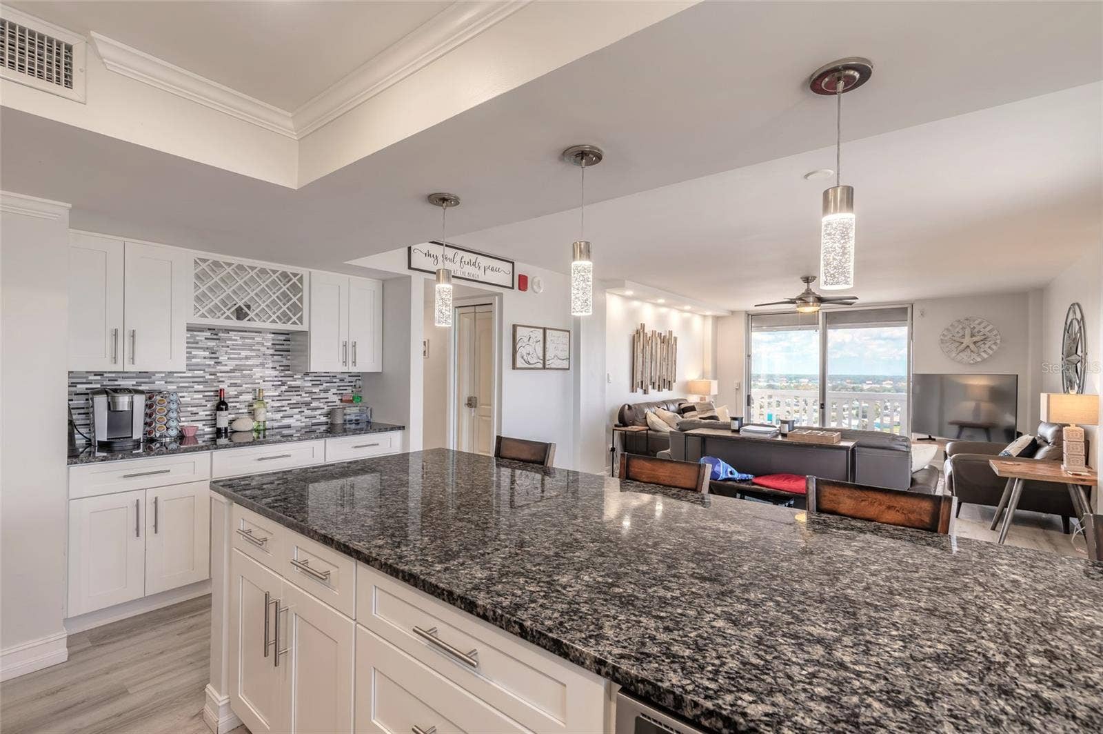 1575 OCEAN SHORE BOULEVARD, #J070, Ormond Beach, FL 32176 1575 OCEAN SHORE BOULEVARD, #J070, Ormond Beach, FL 32176