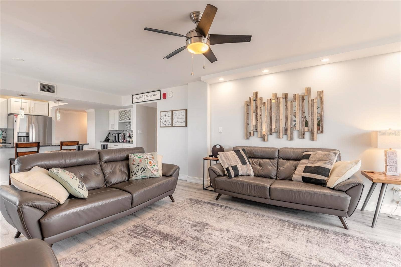 1575 OCEAN SHORE BOULEVARD, #J070, Ormond Beach, FL 32176 1575 OCEAN SHORE BOULEVARD, #J070, Ormond Beach, FL 32176