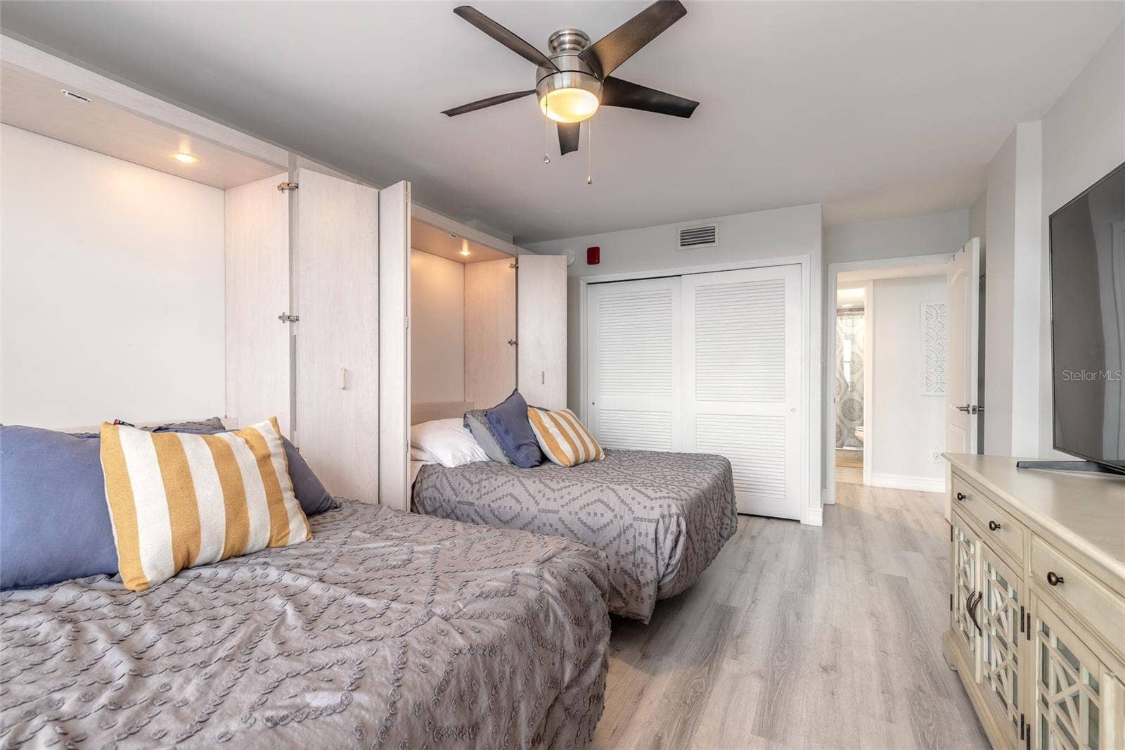 1575 OCEAN SHORE BOULEVARD, #J070, Ormond Beach, FL 32176 1575 OCEAN SHORE BOULEVARD, #J070, Ormond Beach, FL 32176