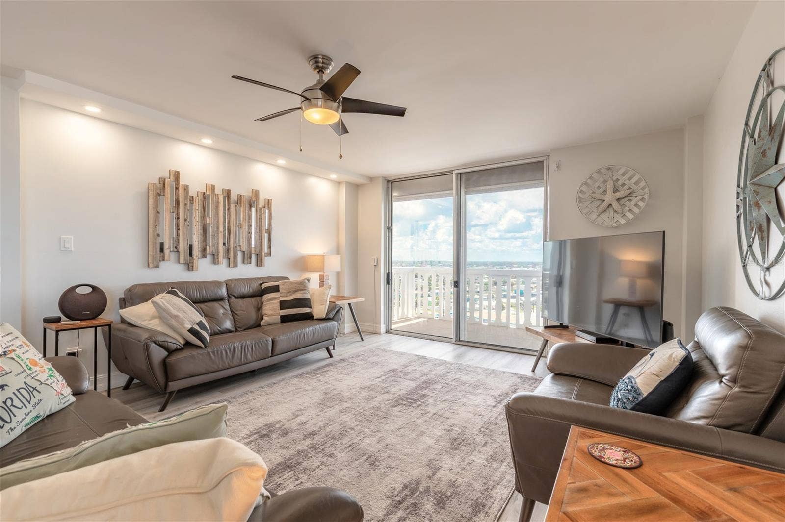 1575 OCEAN SHORE BOULEVARD, #J070, Ormond Beach, FL 32176 1575 OCEAN SHORE BOULEVARD, #J070, Ormond Beach, FL 32176