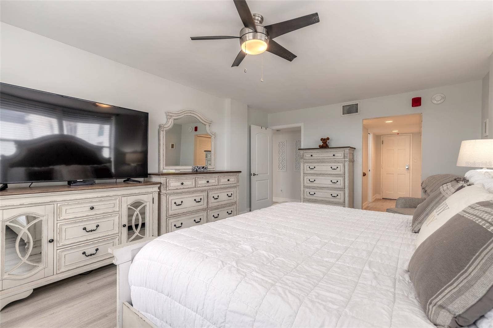 1575 OCEAN SHORE BOULEVARD, #J070, Ormond Beach, FL 32176 1575 OCEAN SHORE BOULEVARD, #J070, Ormond Beach, FL 32176