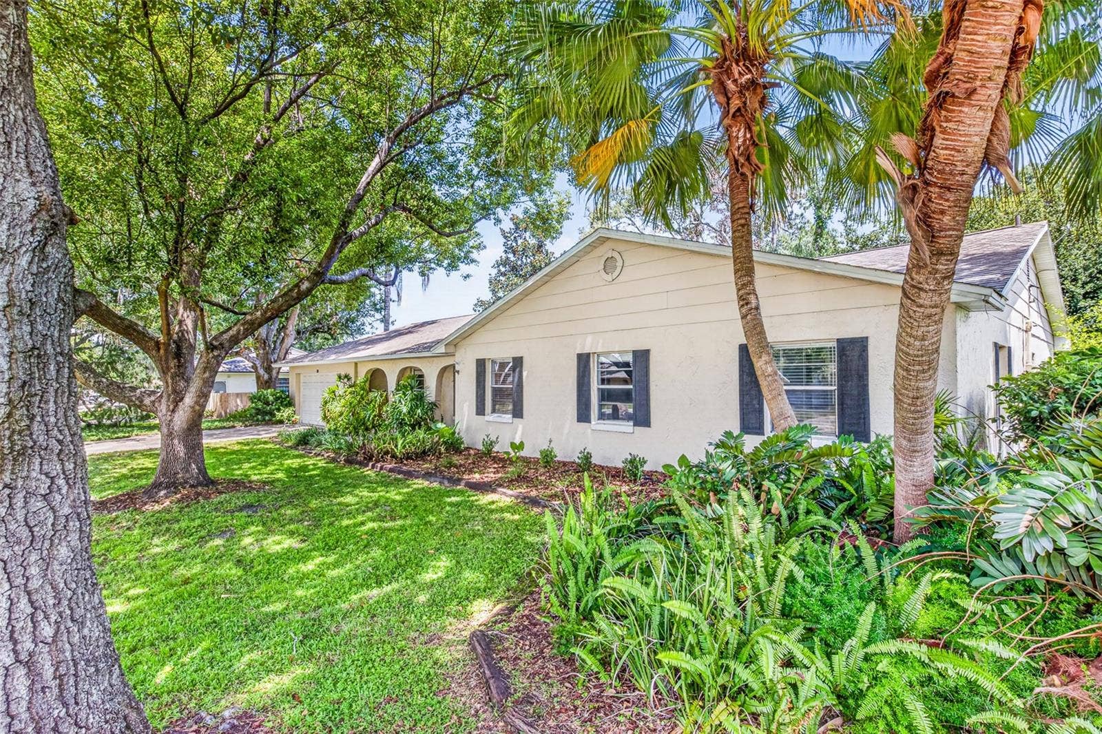 301 VALENCIA COURT, Winter Garden, FL 34787 Front 2