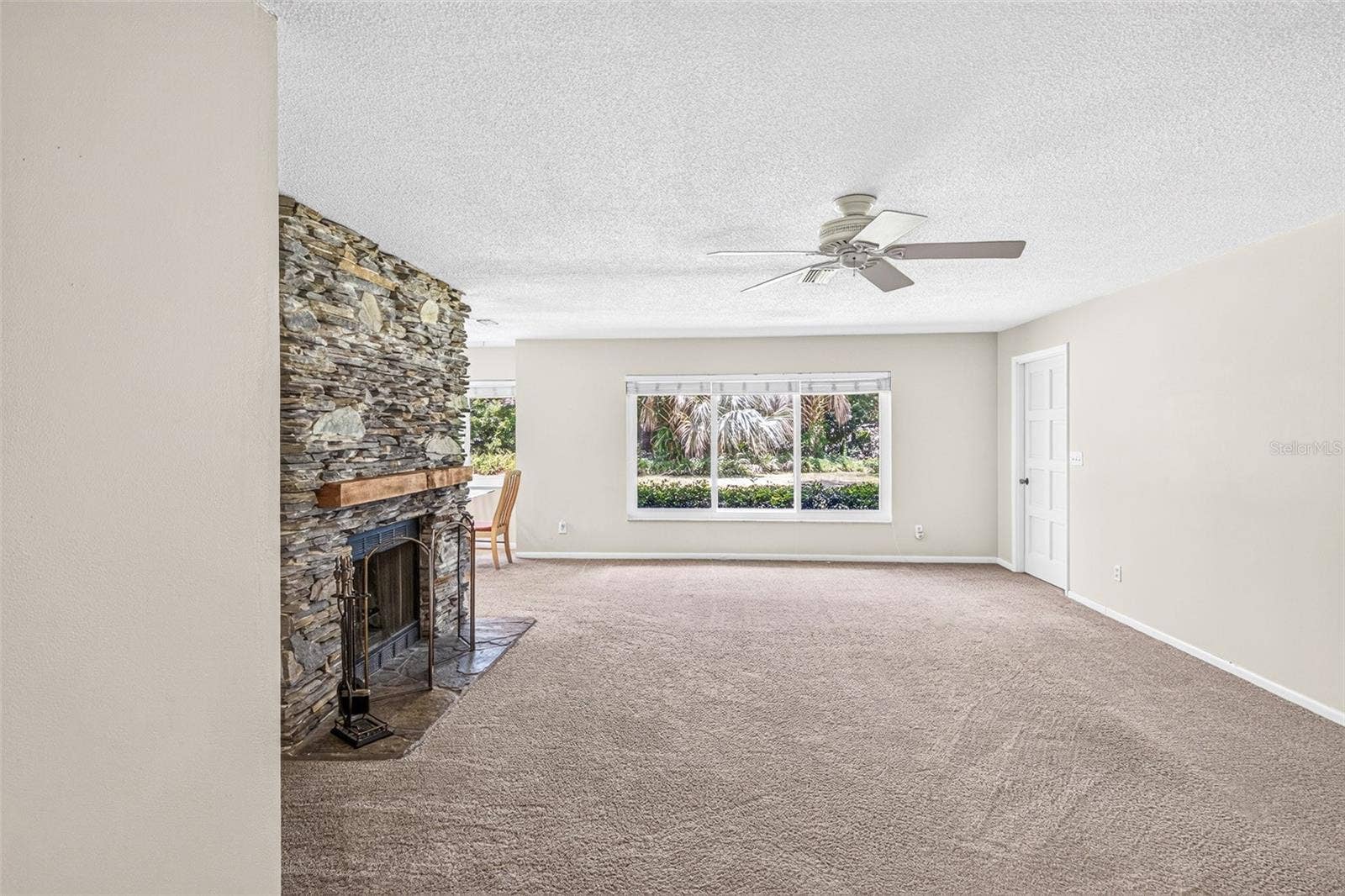 301 VALENCIA COURT, Winter Garden, FL 34787 Living room 1