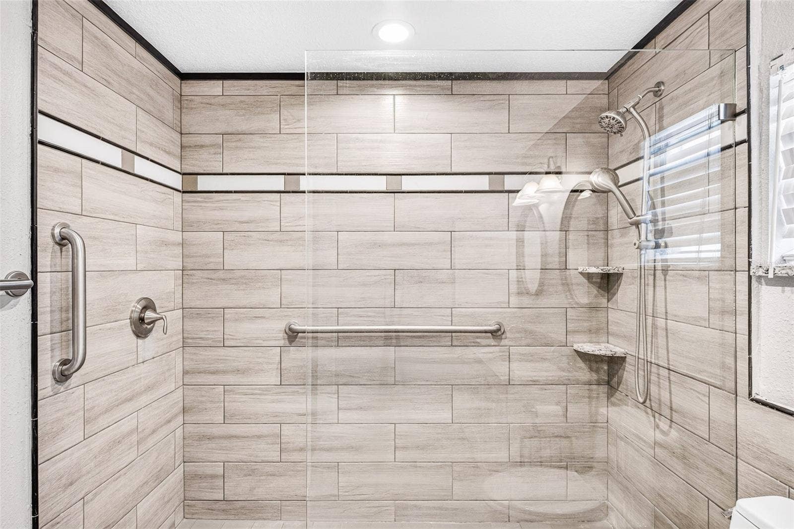 301 VALENCIA COURT, Winter Garden, FL 34787 Primary shower