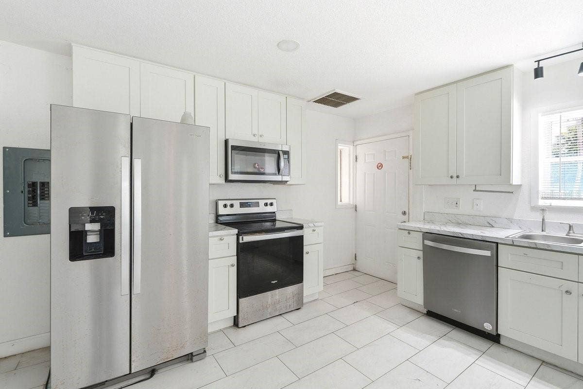 5202 RIVERSIDE DRIVE, Port Orange, FL 32127 5202 RIVERSIDE DRIVE, Port Orange, FL 32127