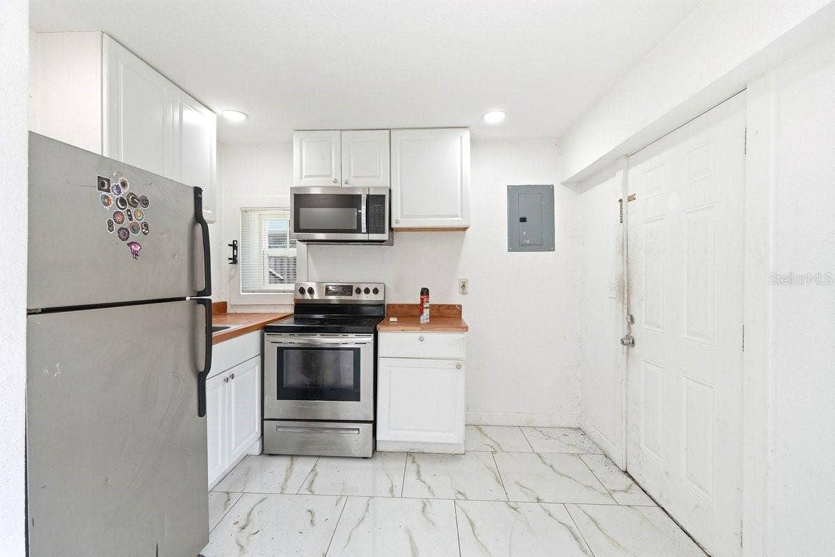 5202 RIVERSIDE DRIVE, Port Orange, FL 32127 5202 RIVERSIDE DRIVE, Port Orange, FL 32127