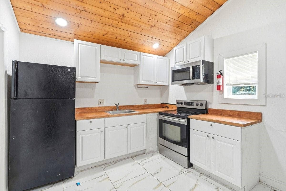 5202 RIVERSIDE DRIVE, Port Orange, FL 32127 5202 RIVERSIDE DRIVE, Port Orange, FL 32127