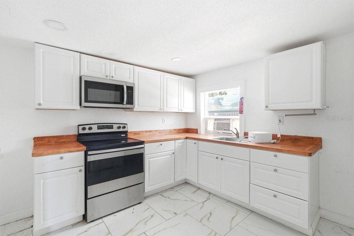 5202 RIVERSIDE DRIVE, Port Orange, FL 32127 5202 RIVERSIDE DRIVE, Port Orange, FL 32127